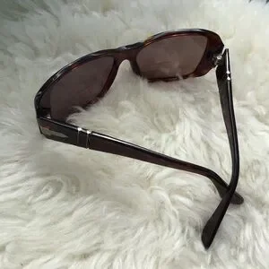 Persol Sunglasses Made in Italy 2835 S 24/3C Tortoise Frame Persol | Accessories | Persol Sunglasses Made In Italy 2835  main image 2